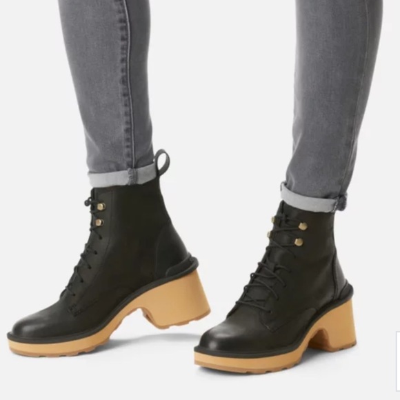 Sorel Shoes - Sorel Black and Tan Ankle Boots